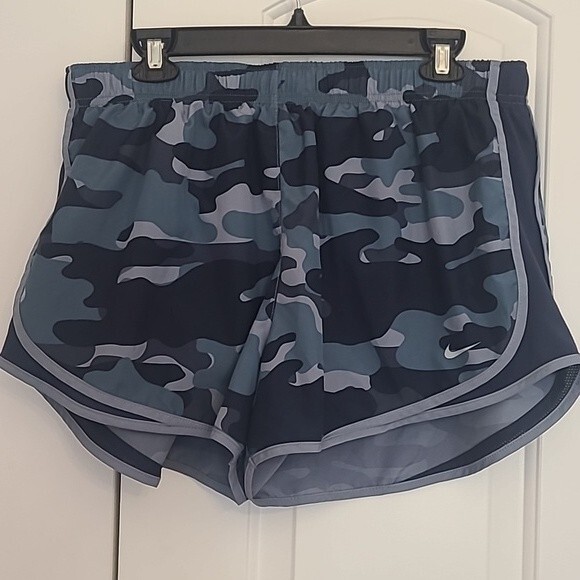 Nike Dri-FIT Tempo Women's Printed Running Shorts Size XL - Picture 1 of 8